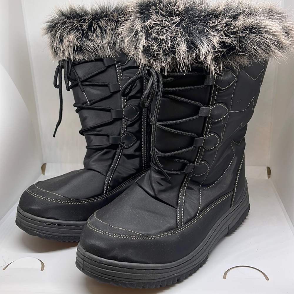 Anna Almeida Women’s Snow Boots - Size 11 (fit like size 10)